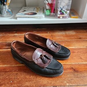 Allen Edmonds Leather Tassle Loafers like new